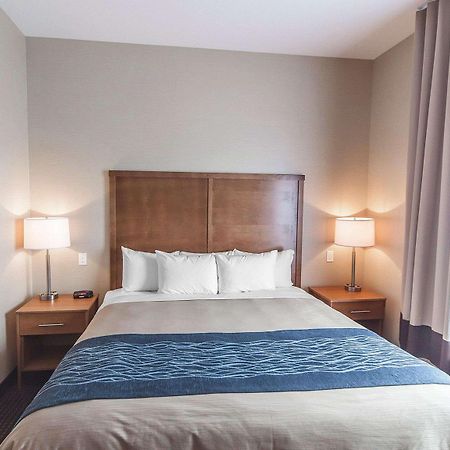 Comfort Inn & Suites Bonnyville מראה חיצוני תמונה