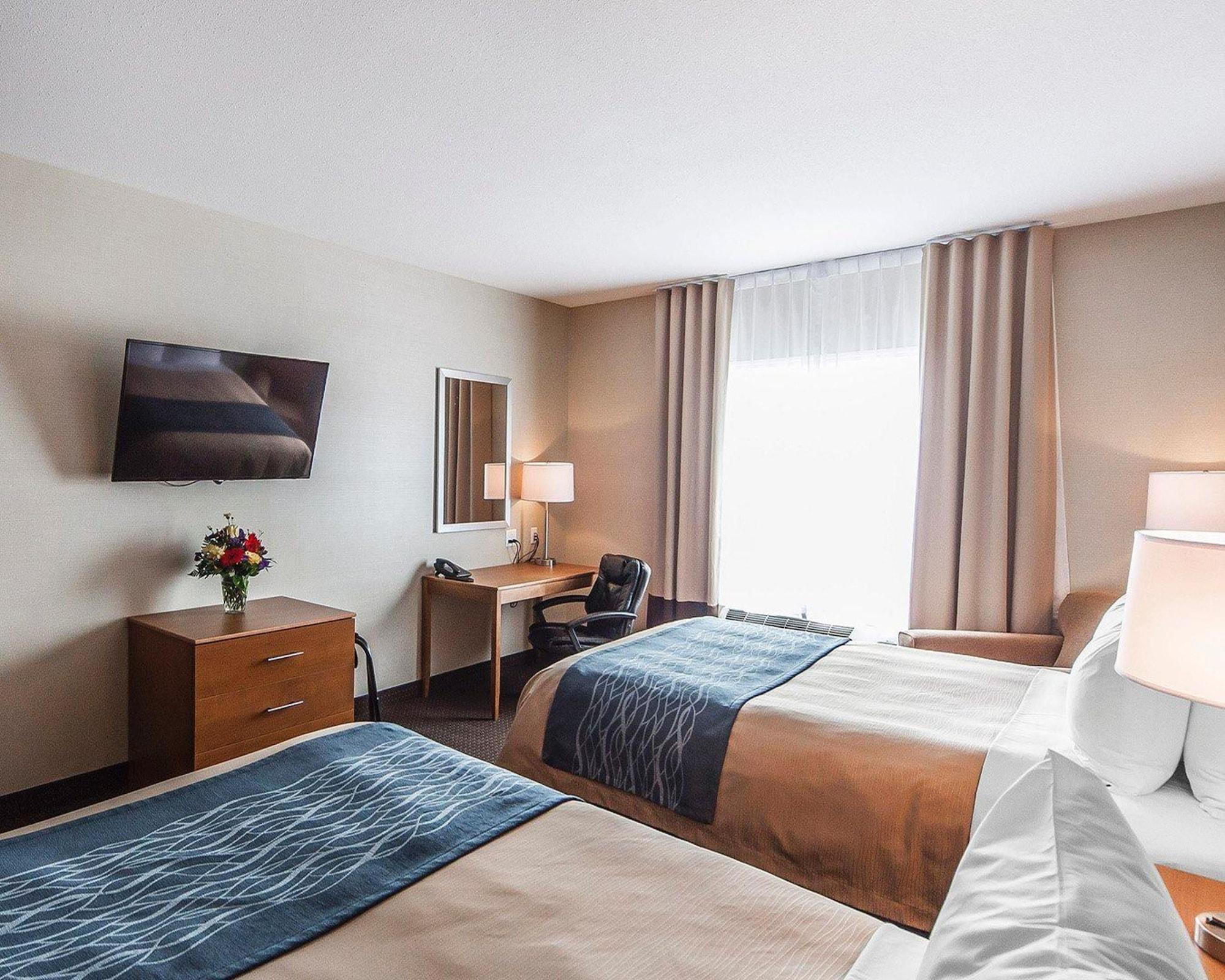 Comfort Inn & Suites Bonnyville מראה חיצוני תמונה