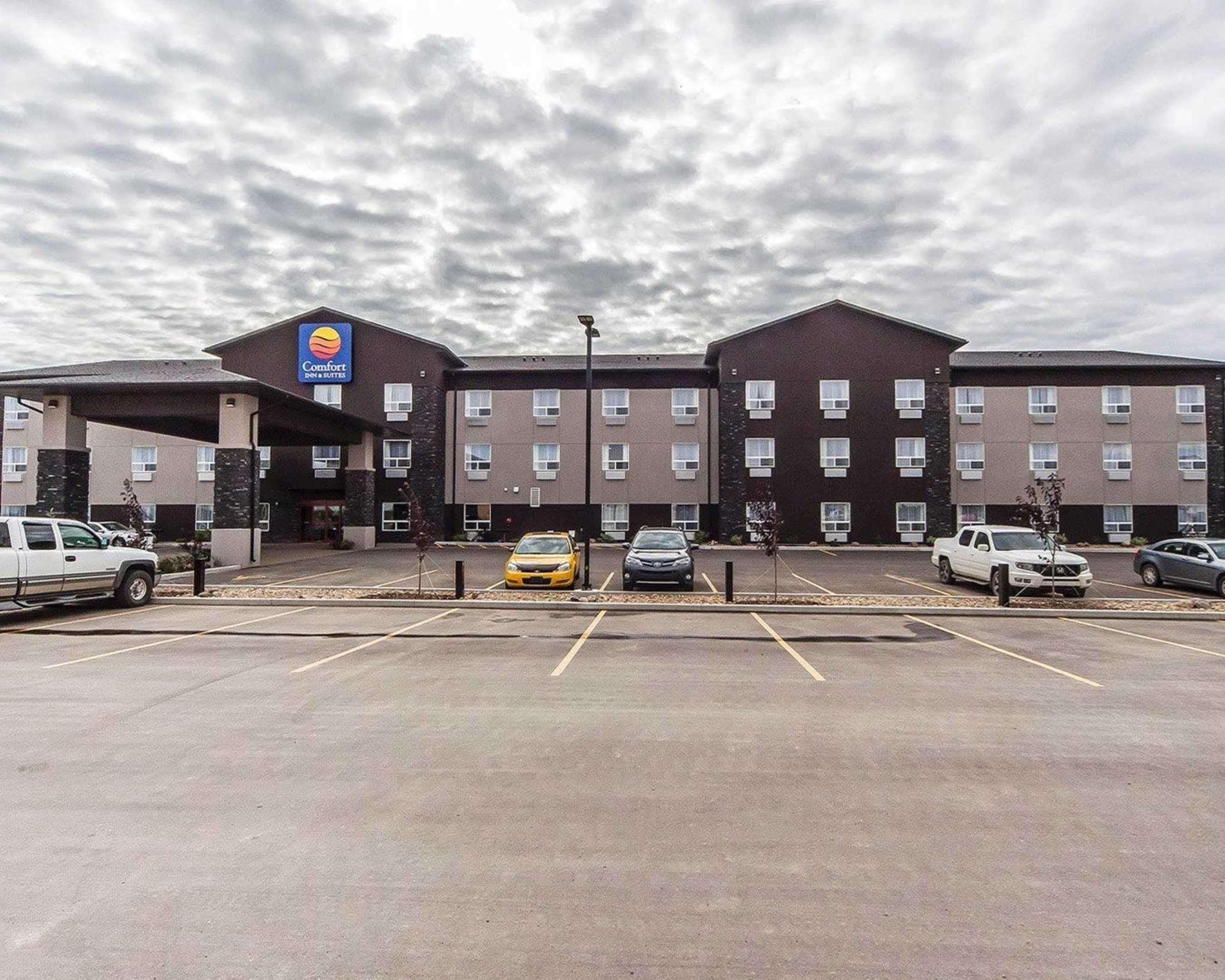 Comfort Inn & Suites Bonnyville מראה חיצוני תמונה