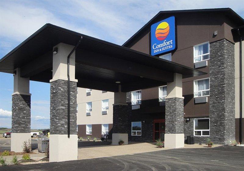 Comfort Inn & Suites Bonnyville מראה חיצוני תמונה