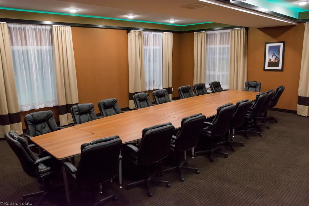 Comfort Inn & Suites Bonnyville מראה חיצוני תמונה