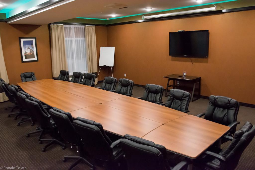 Comfort Inn & Suites Bonnyville מראה חיצוני תמונה
