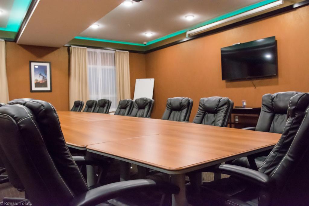 Comfort Inn & Suites Bonnyville מראה חיצוני תמונה