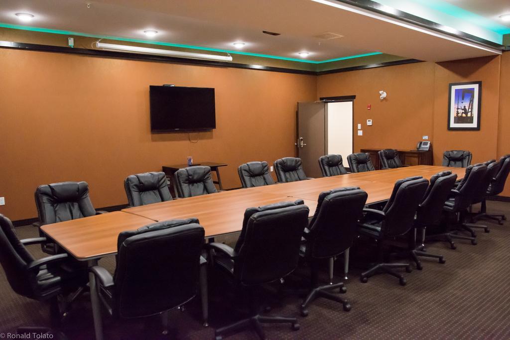 Comfort Inn & Suites Bonnyville מראה חיצוני תמונה