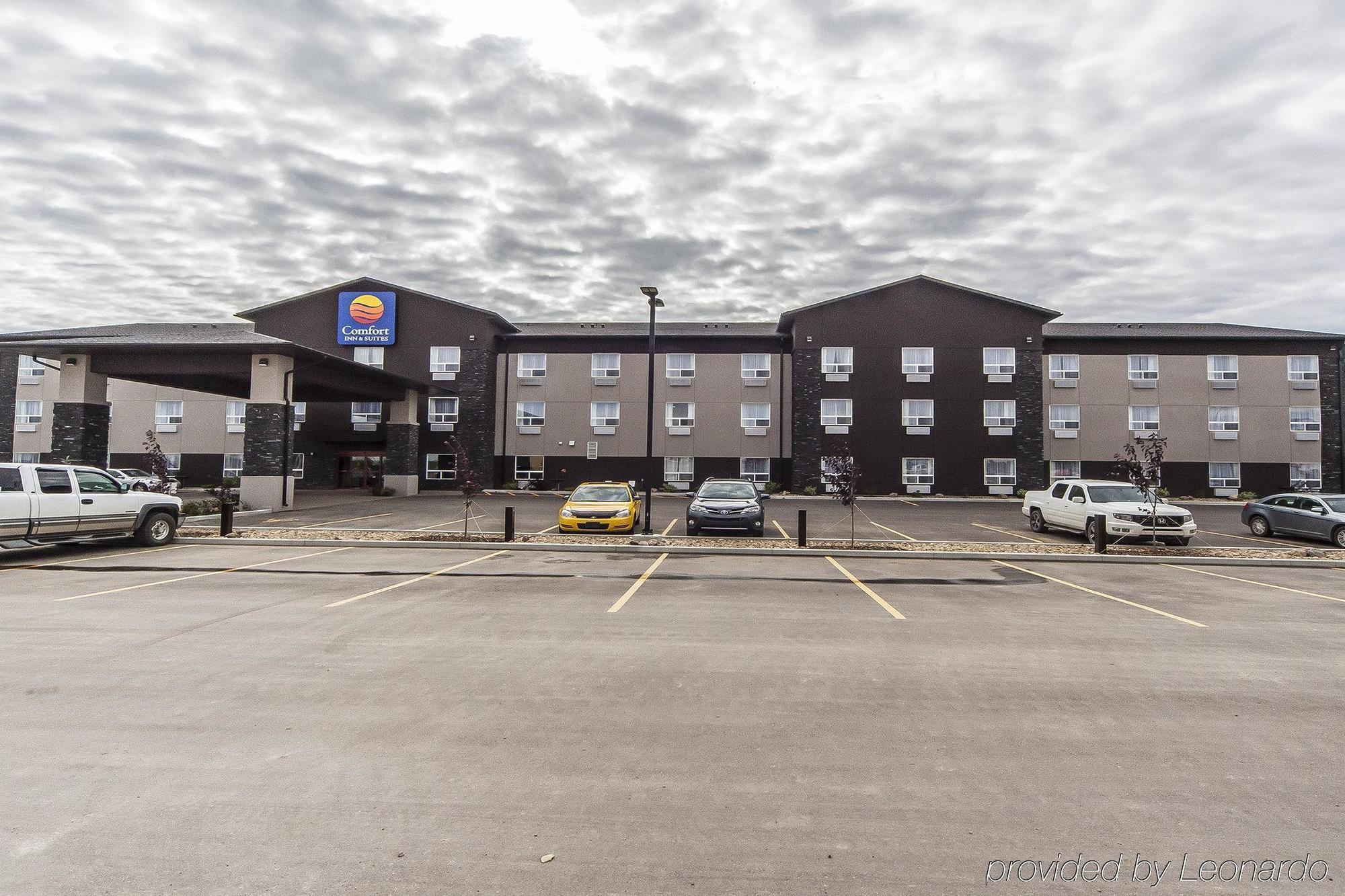 Comfort Inn & Suites Bonnyville מראה חיצוני תמונה