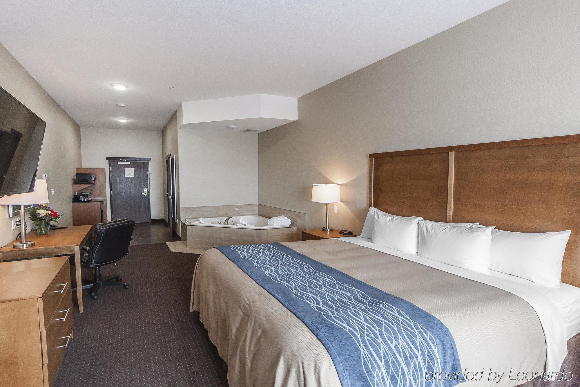 Comfort Inn & Suites Bonnyville מראה חיצוני תמונה