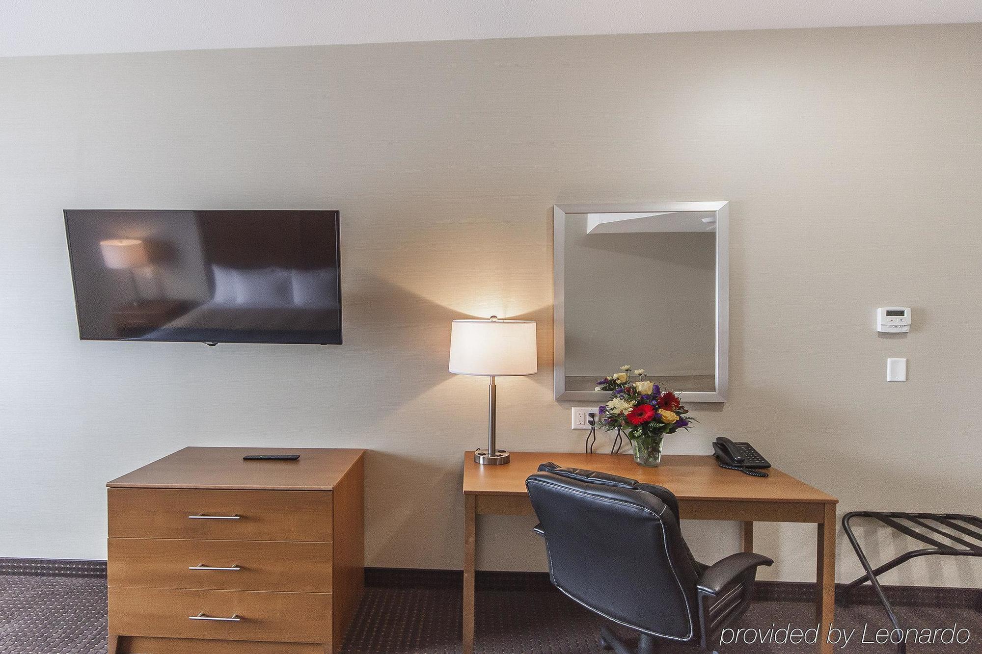 Comfort Inn & Suites Bonnyville מראה חיצוני תמונה