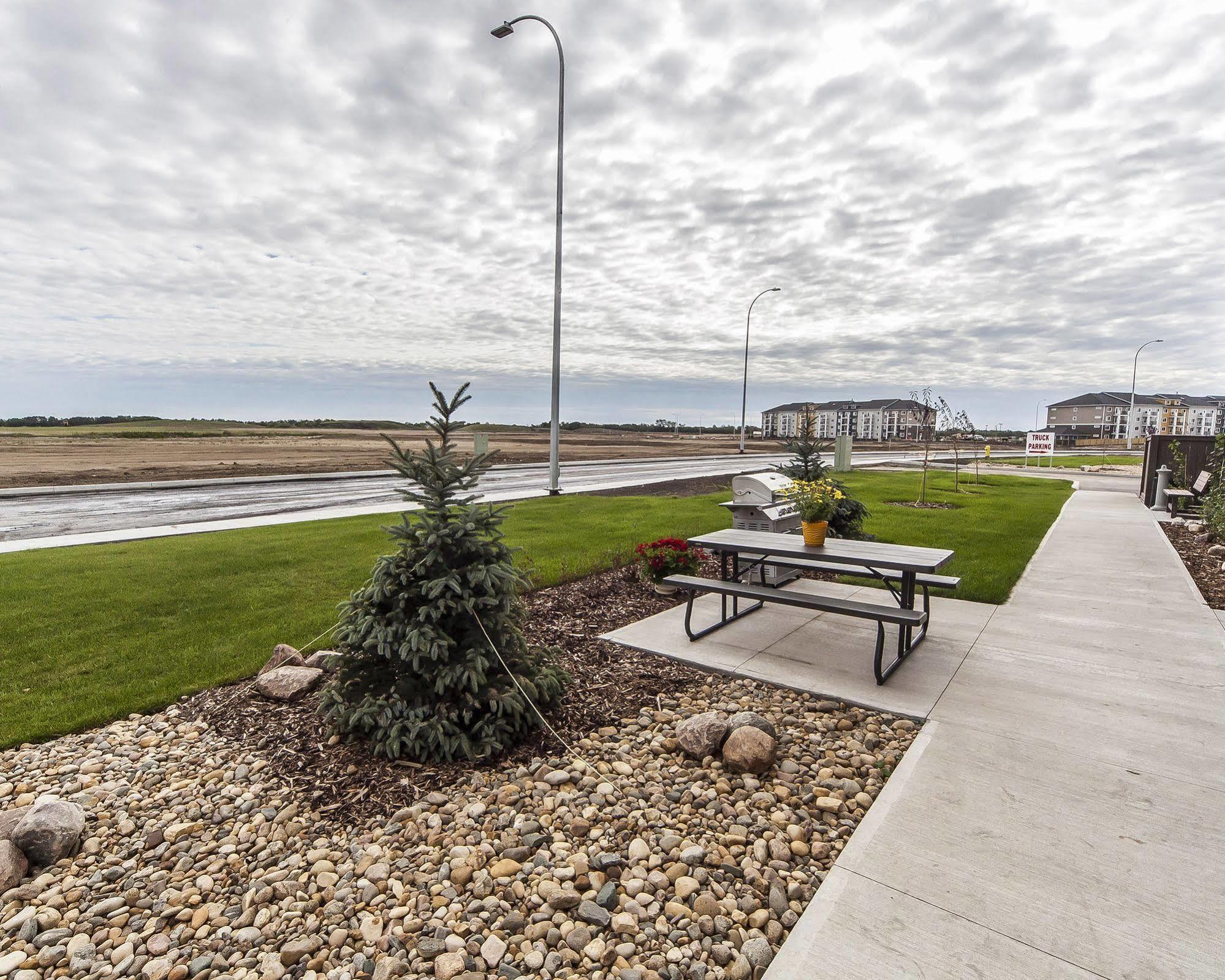 Comfort Inn & Suites Bonnyville מראה חיצוני תמונה